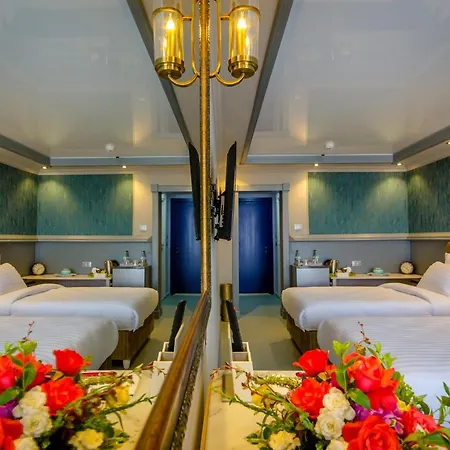Hotel Phoenicia Blue View
