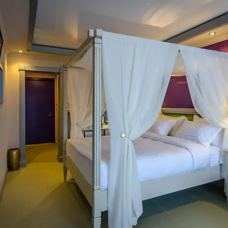 Phoenicia Blue View 4*