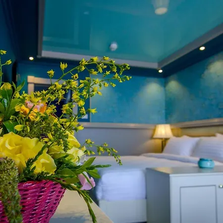 Hotel Phoenicia Blue View